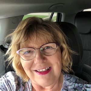 Meet your Posher, Sandy